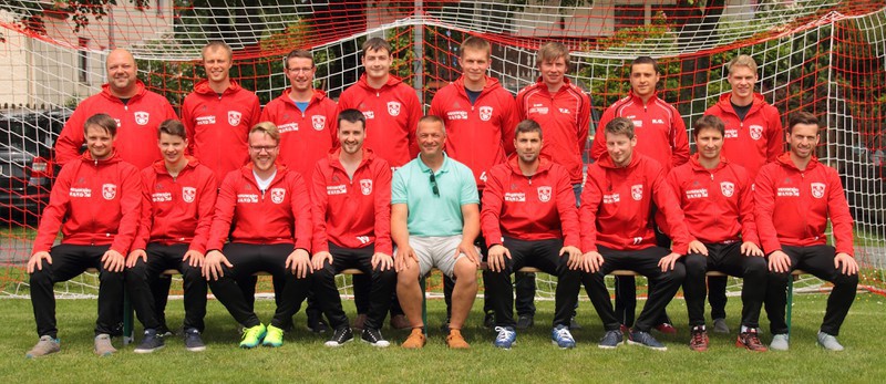 Neue Präsentationsanzüge für unsere 1. Mannschaft